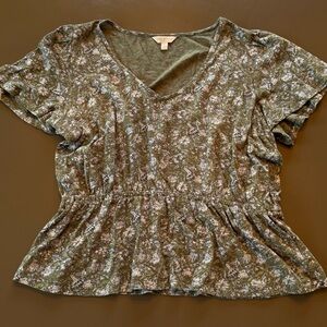 Lucky Brand Women’s Floral Green V-Neck Top